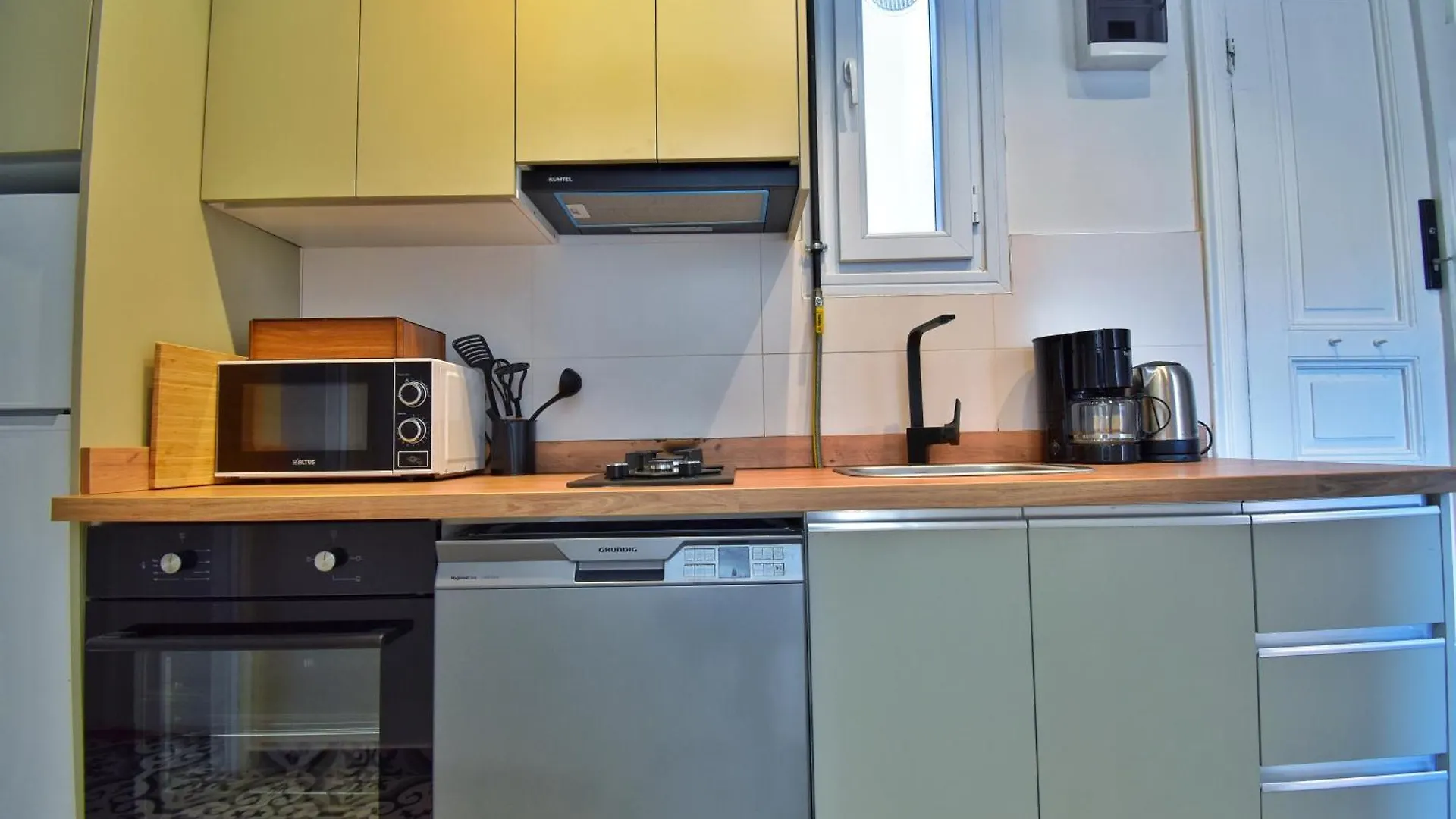 Cozy Renovated 3Br Near Taksim- Santur D10 Apartment Istanbul 0*,  Turkey