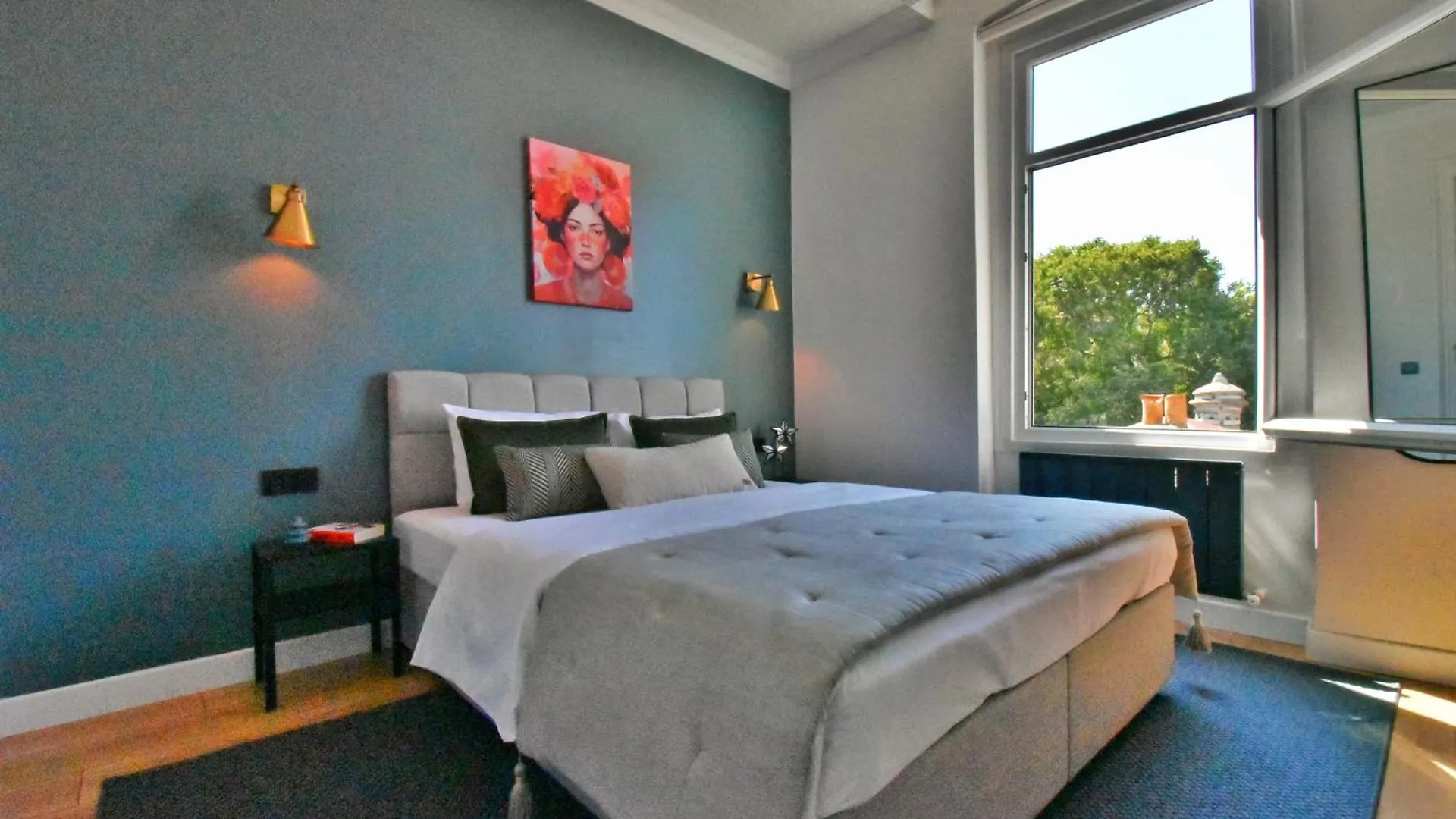 Cozy Renovated 3Br Near Taksim- Santur D10 contacts